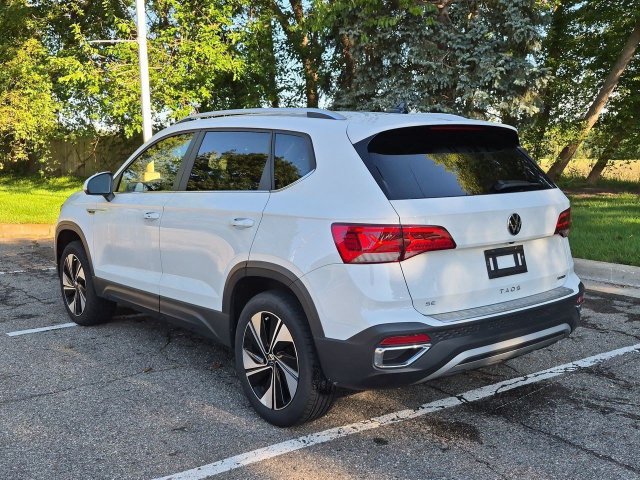 Used 2023 Volkswagen Taos SE AWD/4WD image 5
