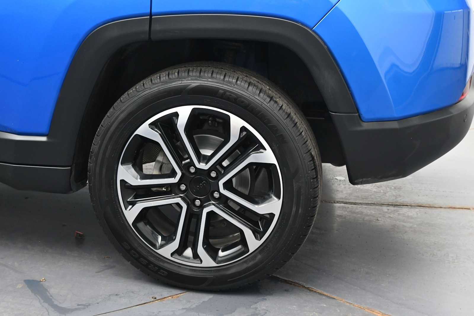 Used 2024 Jeep Compass Limited AWD/4WD image 5