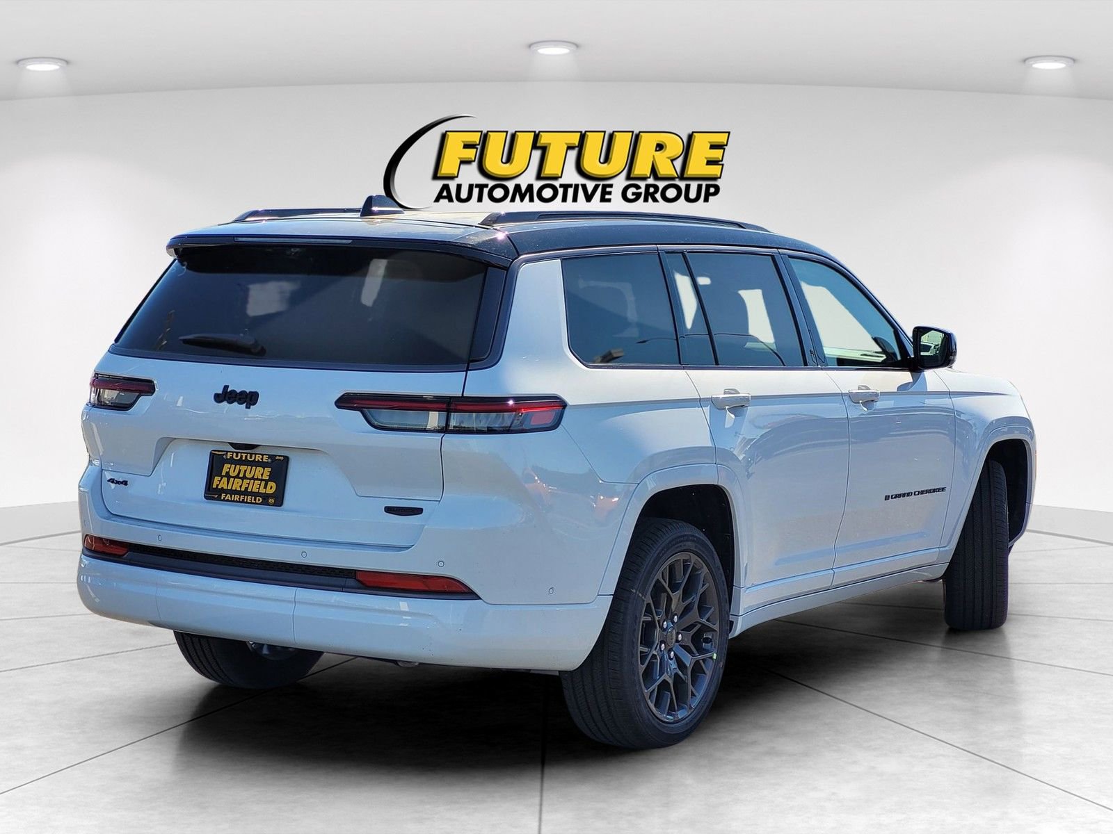 New 2026 Jeep Grand Cherokee L Summit w/ Obsidian Package AWD/4WD image 6