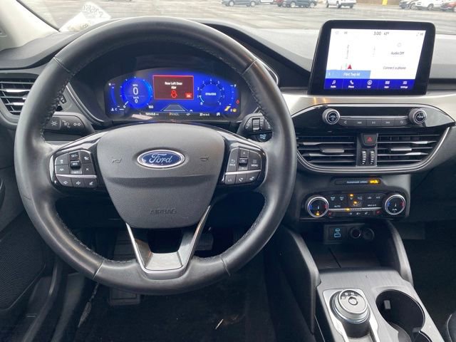 Used 2022 Ford Escape Titanium AWD/4WD image 7