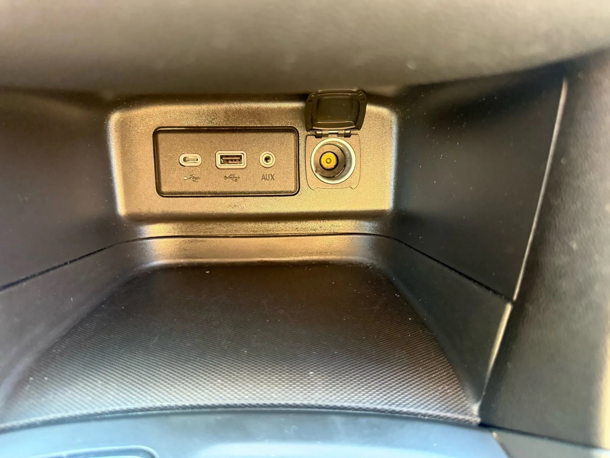 Used 2023 Chevrolet Equinox RS image 27