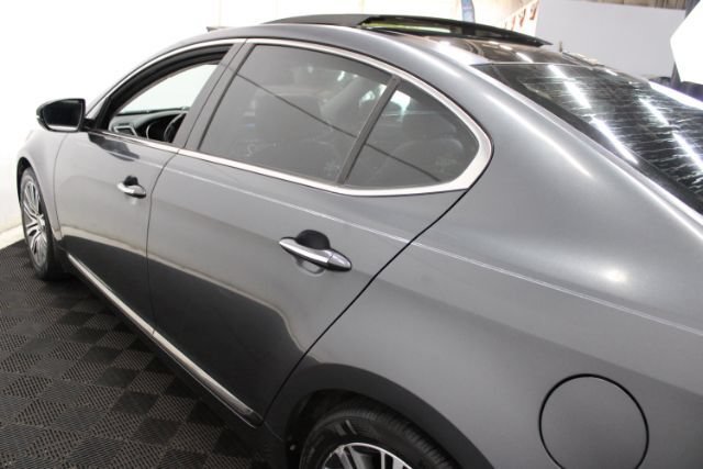 Used 2014 Kia Cadenza Premium w/ Luxury Package FWD image 11