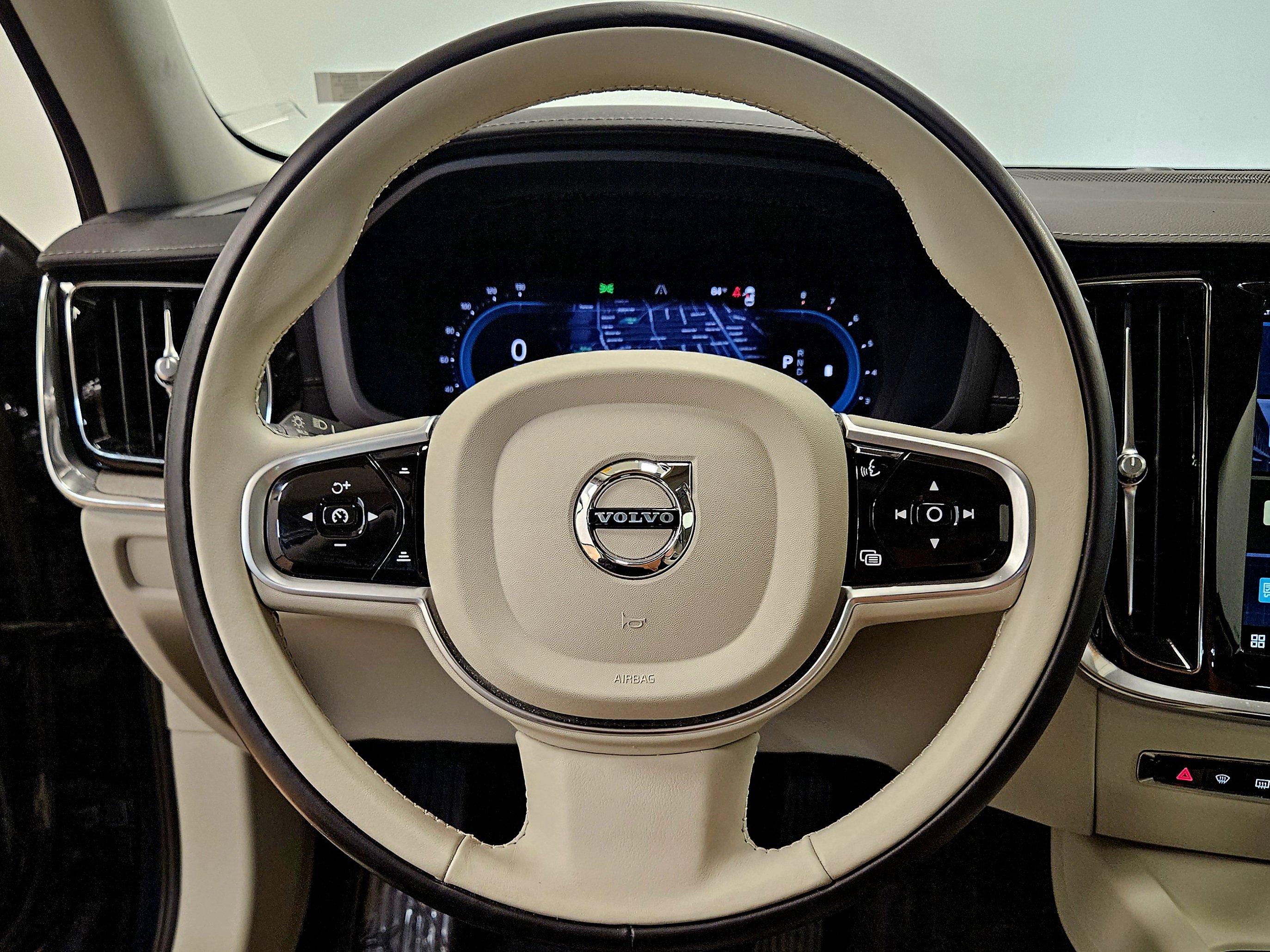 Used 2023 Volvo S60 B5 Ultimate w/ Climate Package image 41