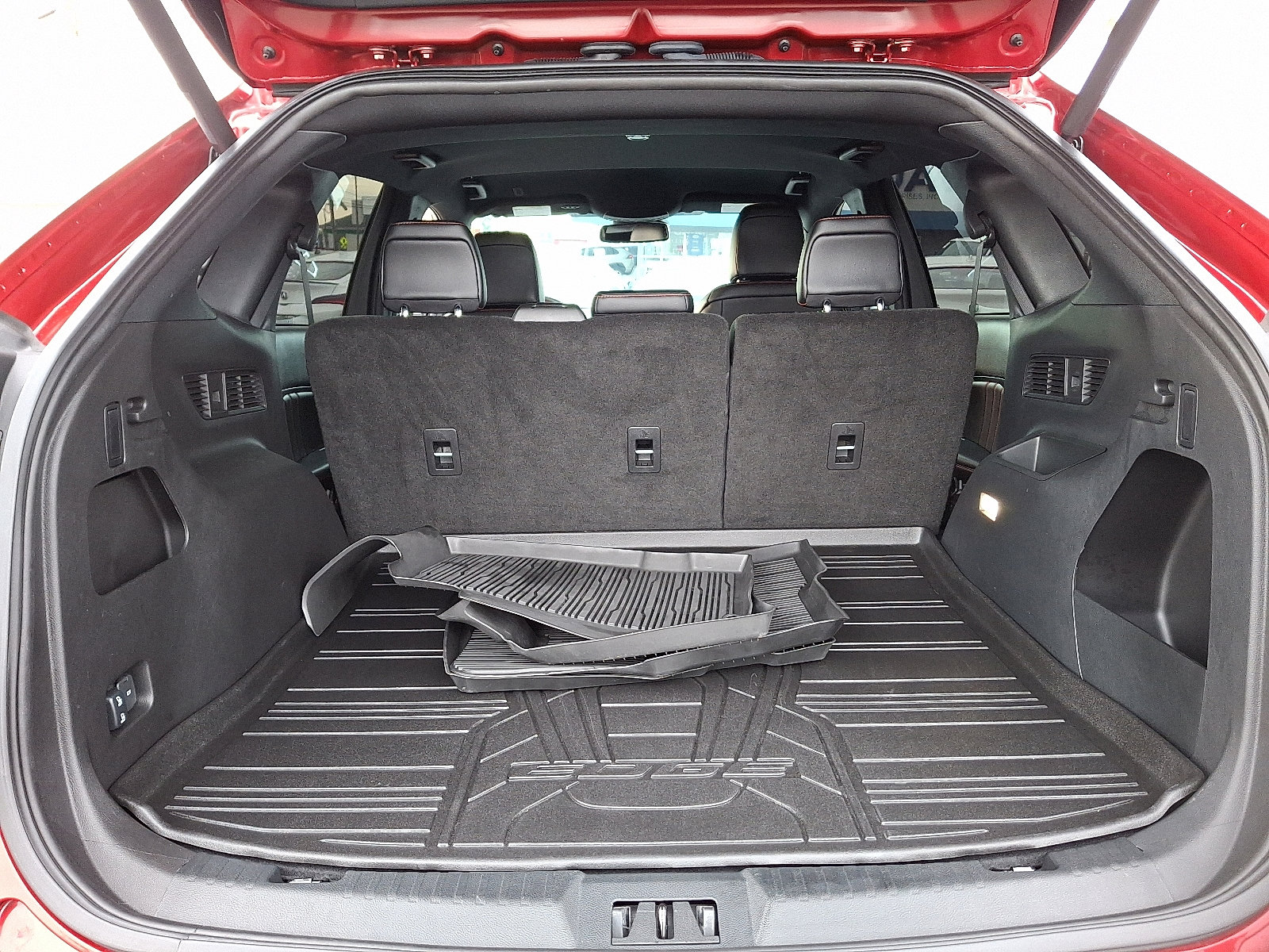 Used 2024 Ford Edge ST-Line w/ Cargo Accessory Package image 30