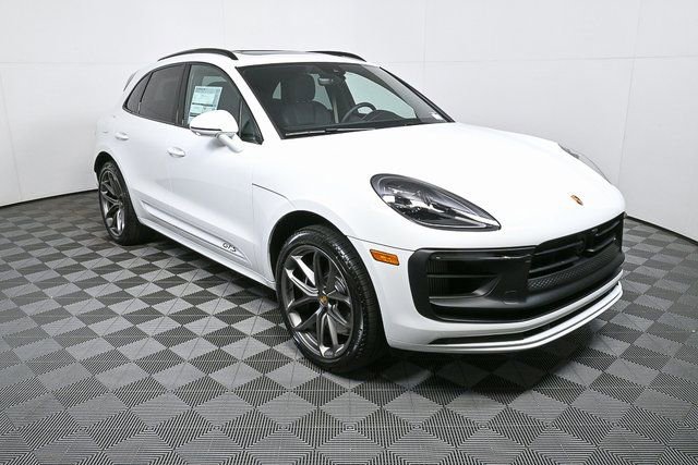 New 2026 Porsche Macan GTS image 33