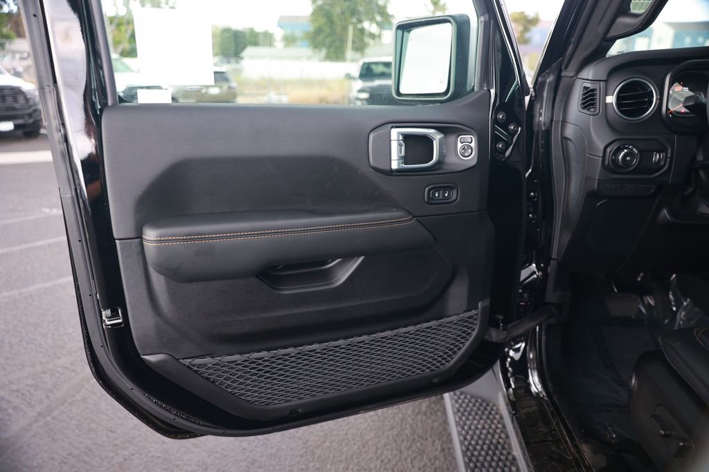 New 2026 Jeep Wrangler Unlimited Sahara AWD/4WD image 14