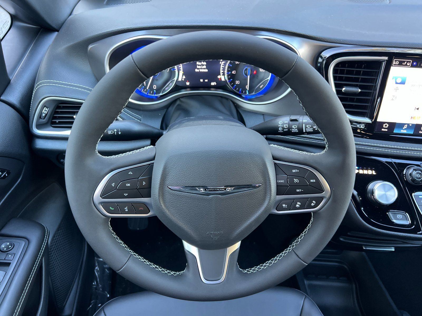 New 2026 Chrysler Pacifica Select image 14