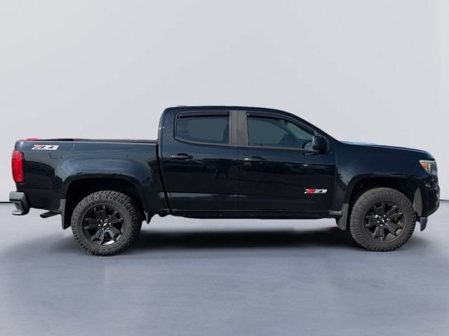 Used 2017 Chevrolet Colorado Z71 w/ Z71 Midnight Edition AWD/4WD image 2