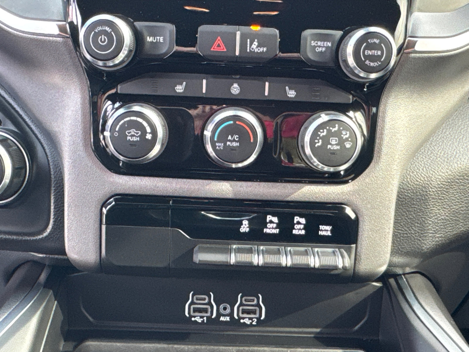 Used 2025 RAM 1500 Big Horn AWD/4WD image 15