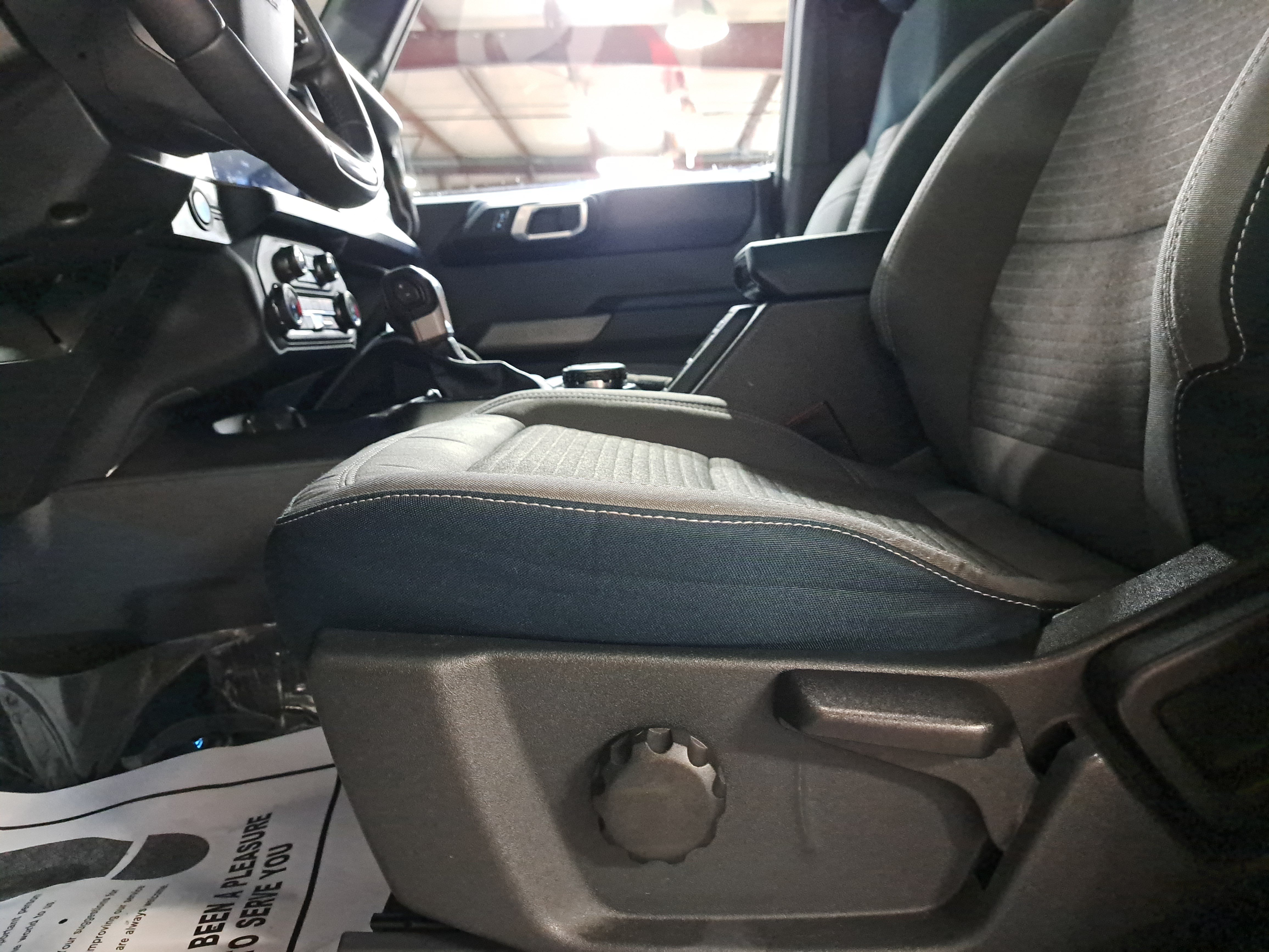 Used 2022 Ford Bronco Outer Banks AWD/4WD image 29