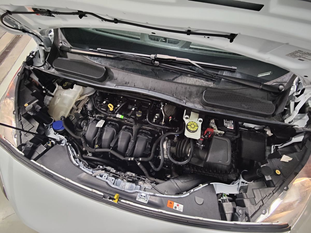 Used 2022 Ford Transit Connect XL FWD image 4