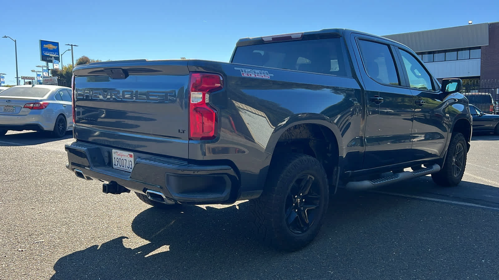 Used 2021 Chevrolet Silverado 1500 LT Trail Boss w/ LPO, Dark Essentials Package AWD/4WD image 5
