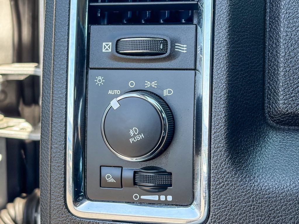 Used 2015 RAM 1500 Laramie w/ Convenience Group AWD/4WD image 50