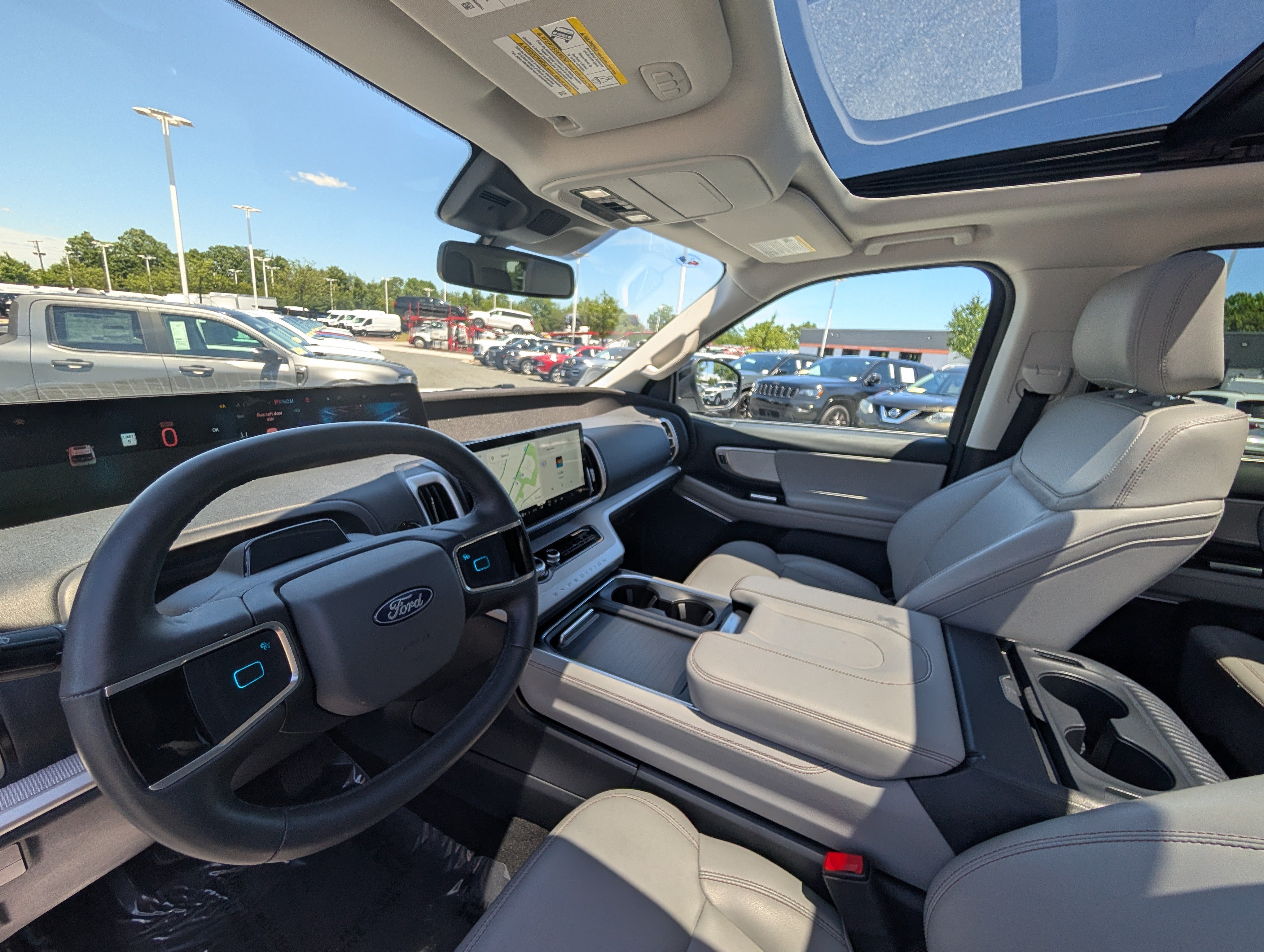 Certified 2025 Ford Expedition Active AWD/4WD image 18
