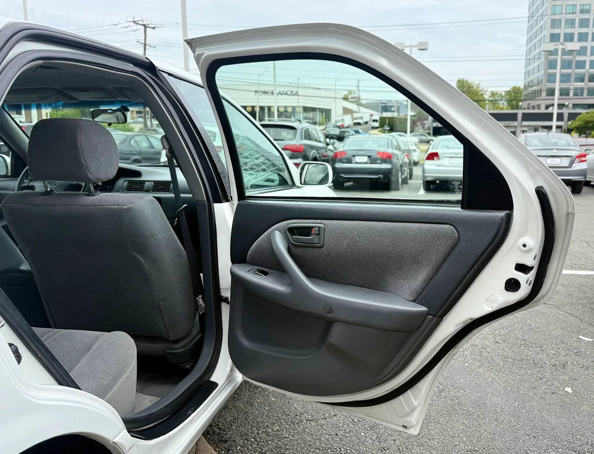 Used 2001 Toyota Camry CE FWD image 22