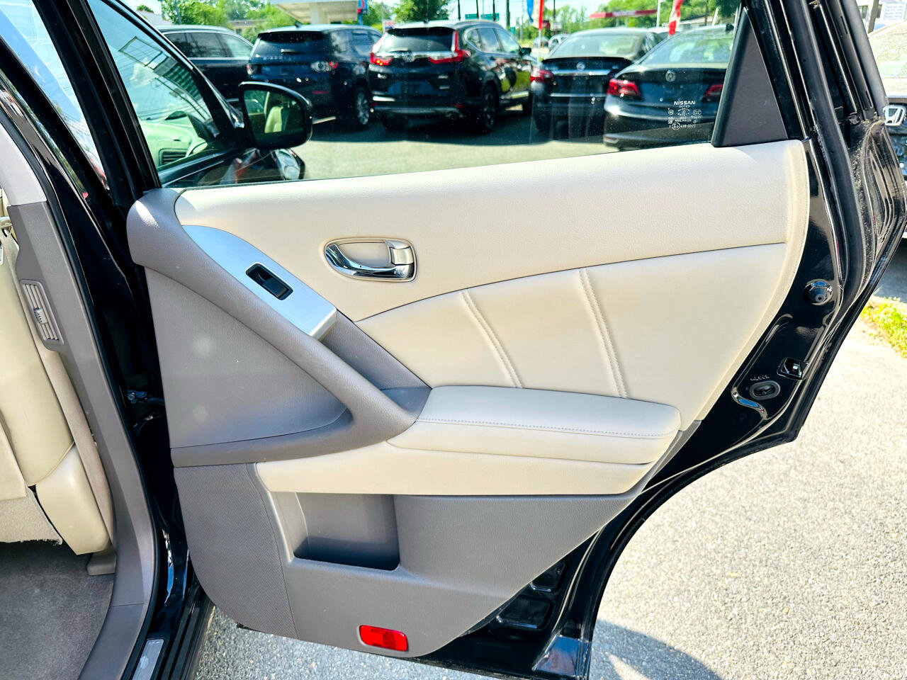 Used 2014 Nissan Murano SL w/ Navigation Package image 28