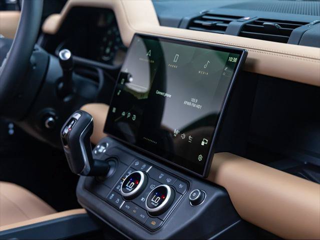 New 2026 Land Rover Defender 110 S AWD/4WD image 31