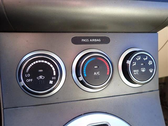 Used 2011 Nissan Sentra 2.0 image 16