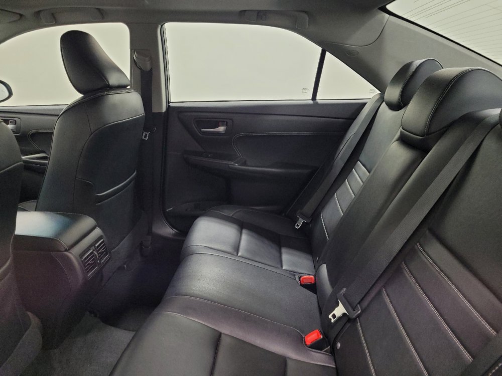 Used 2015 Toyota Camry XLE image 18