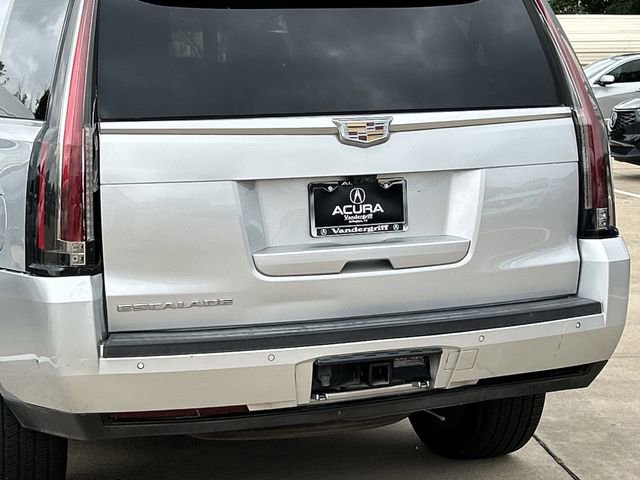 Used 2017 Cadillac Escalade Luxury RWD image 6