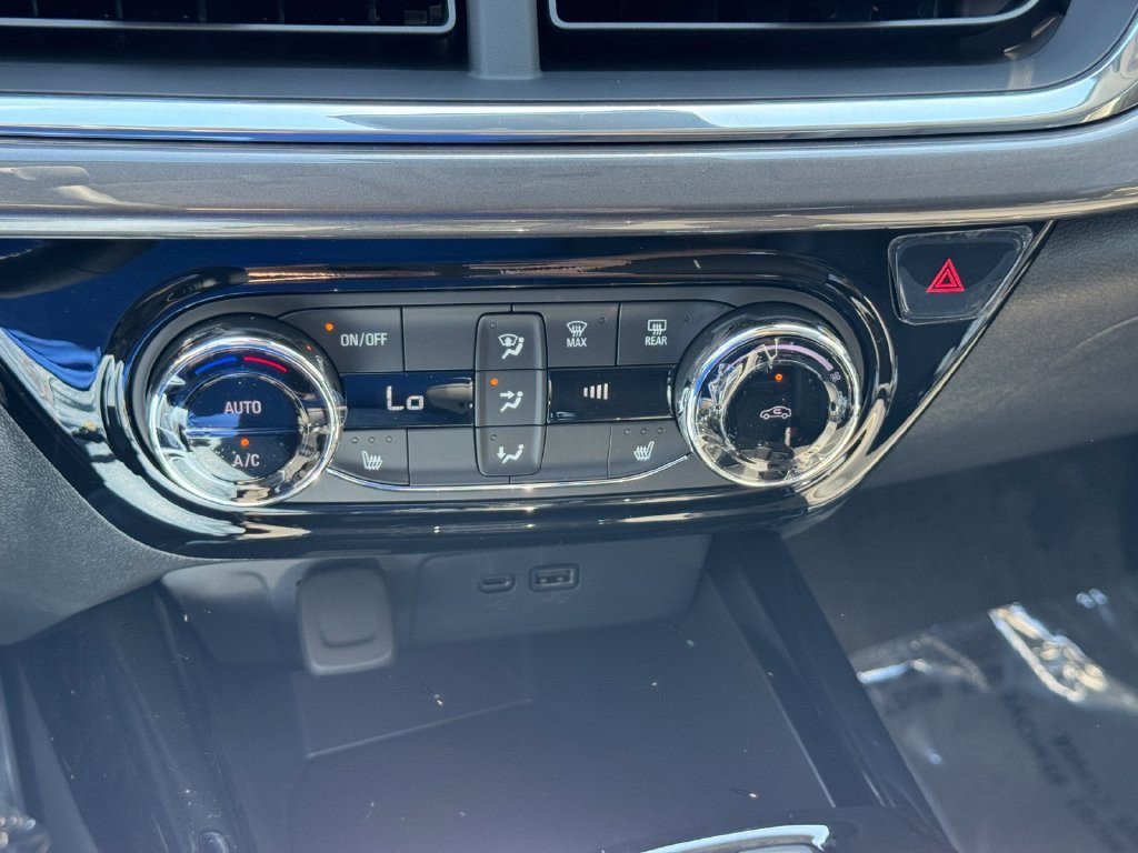 New 2026 Chevrolet Trax ACTIV w/ Driver Confidence Package FWD image 19