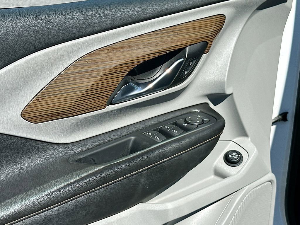 Used 2019 GMC Terrain SLE w/ Driver Convenience Package image 17