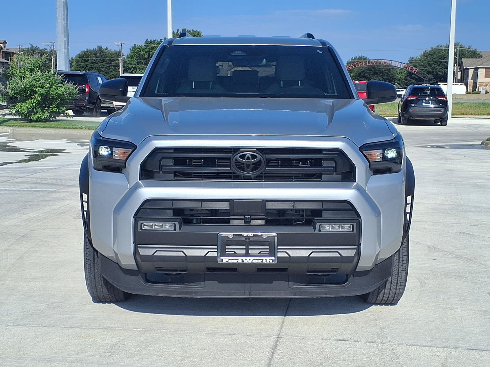 Used 2025 Toyota 4Runner SR5 AWD/4WD image 2