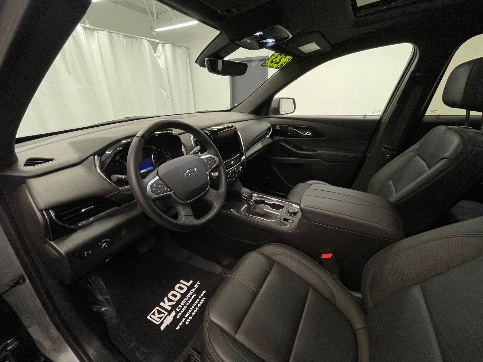 Used 2023 Chevrolet Traverse RS w/ LPO, Floor Liner Package image 11