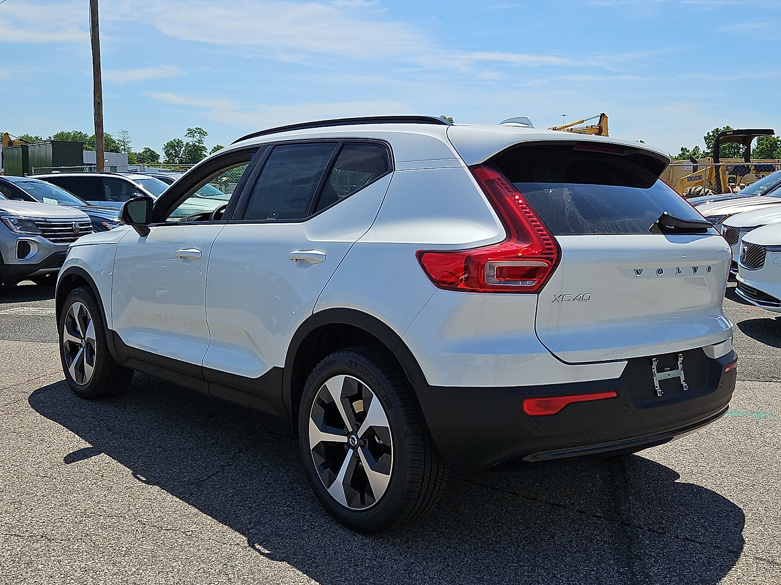 New 2026 Volvo XC40 B5 Core w/ Protection Package Premier AWD/4WD image 4