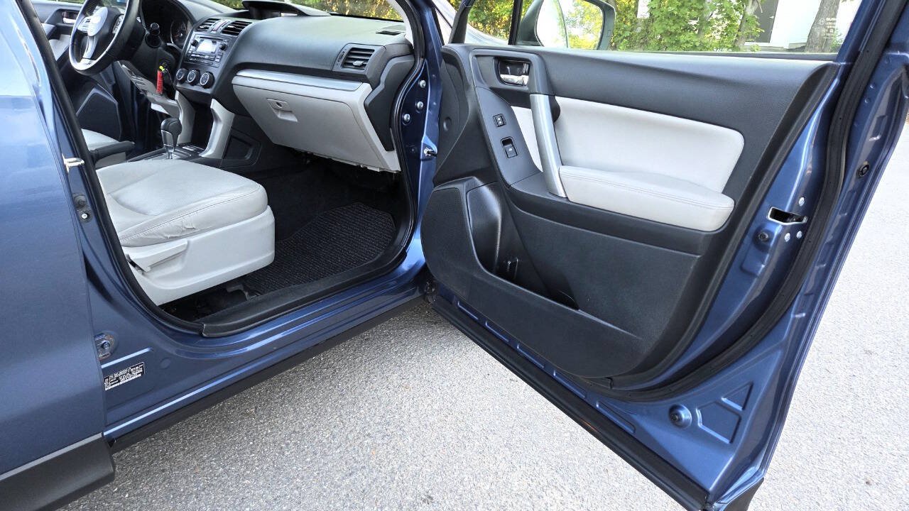 Used 2014 Subaru Forester 2.5i Limited AWD/4WD image 43