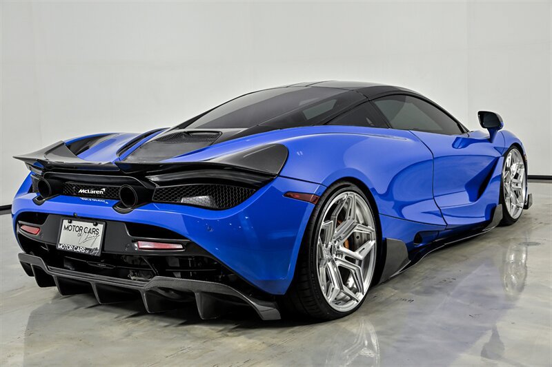 Used 2018 McLaren 720S RWD image 17