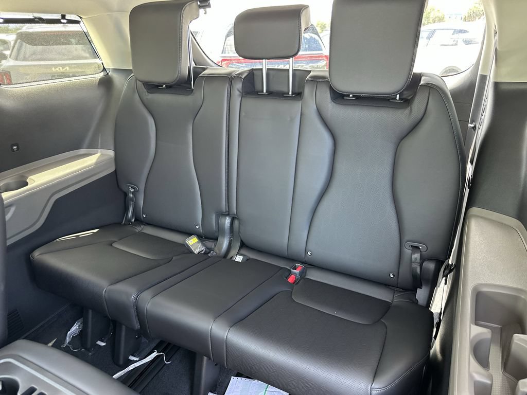 New 2026 Kia Carnival EX FWD image 15