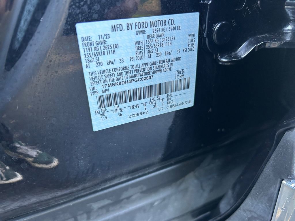 Used 2023 Ford Explorer XLT w/ Equipment Group 202A AWD/4WD image 35