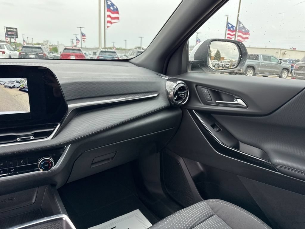 Used 2026 Chevrolet Equinox LT AWD/4WD image 50