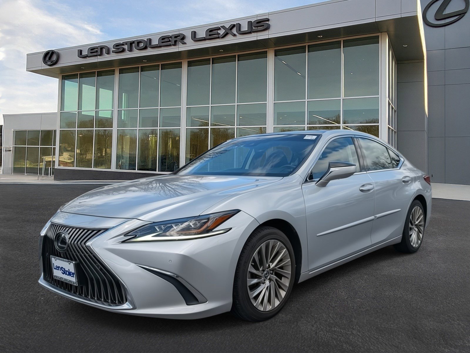 Used 2019 Lexus ES 350 Ultra Luxury w/ Accessory Package image 7