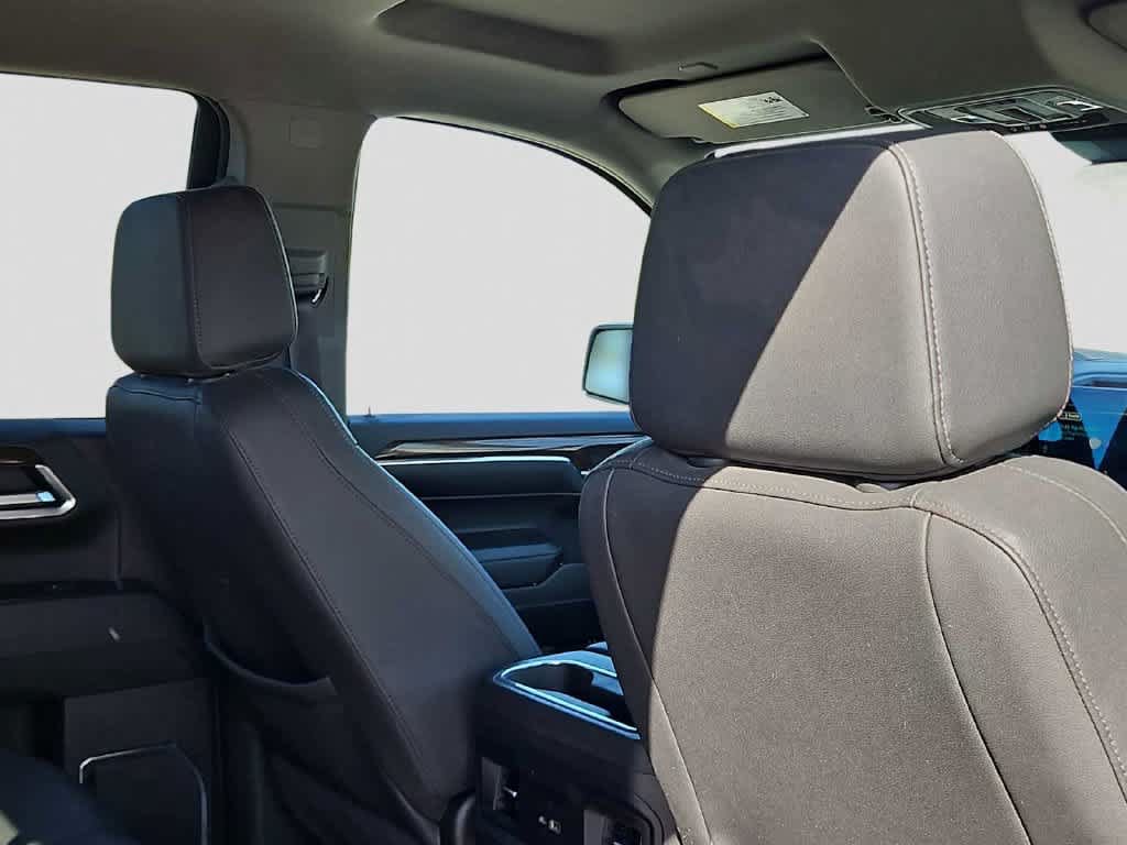 Used 2024 Chevrolet Silverado 1500 LT Trail Boss w/ Convenience Package II AWD/4WD image 17