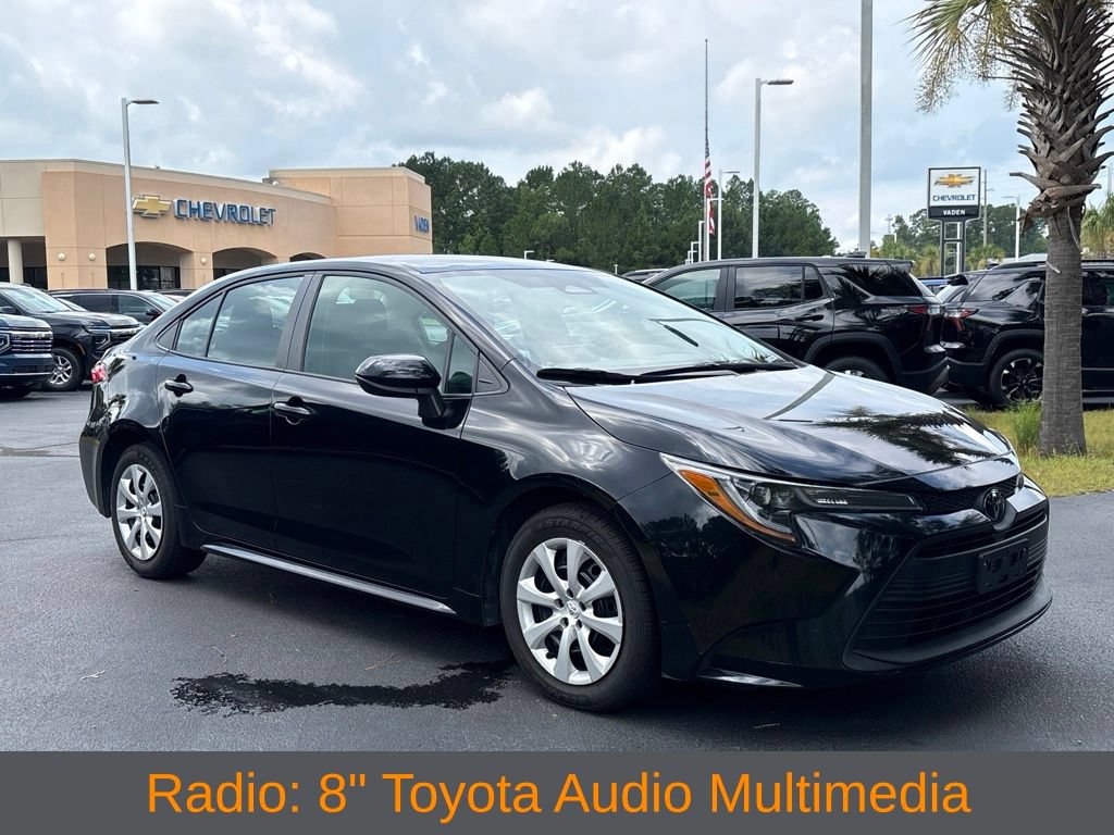 Used 2024 Toyota Corolla LE FWD image 3