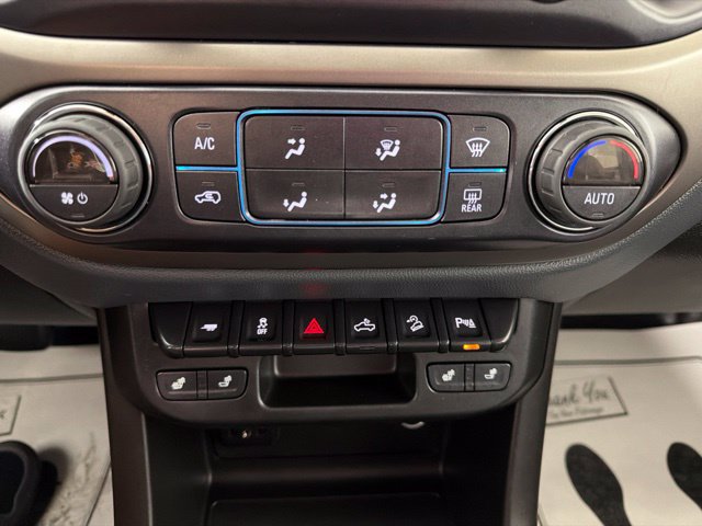 Used 2021 Chevrolet Colorado Z71 AWD/4WD image 40