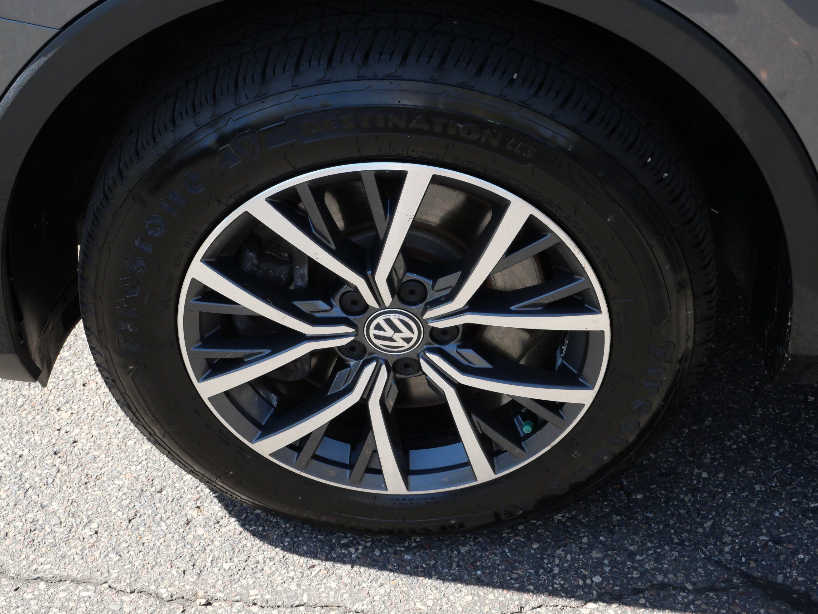 Used 2019 Volkswagen Tiguan SE w/ Panoramic Sunroof Package AWD/4WD image 15
