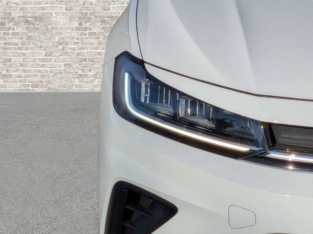 Certified 2025 Volkswagen Jetta Sport FWD image 10