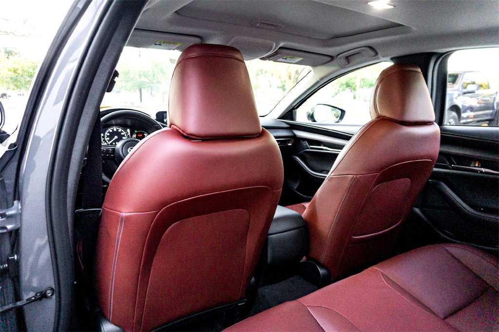 Used 2025 MAZDA MAZDA3 s image 28