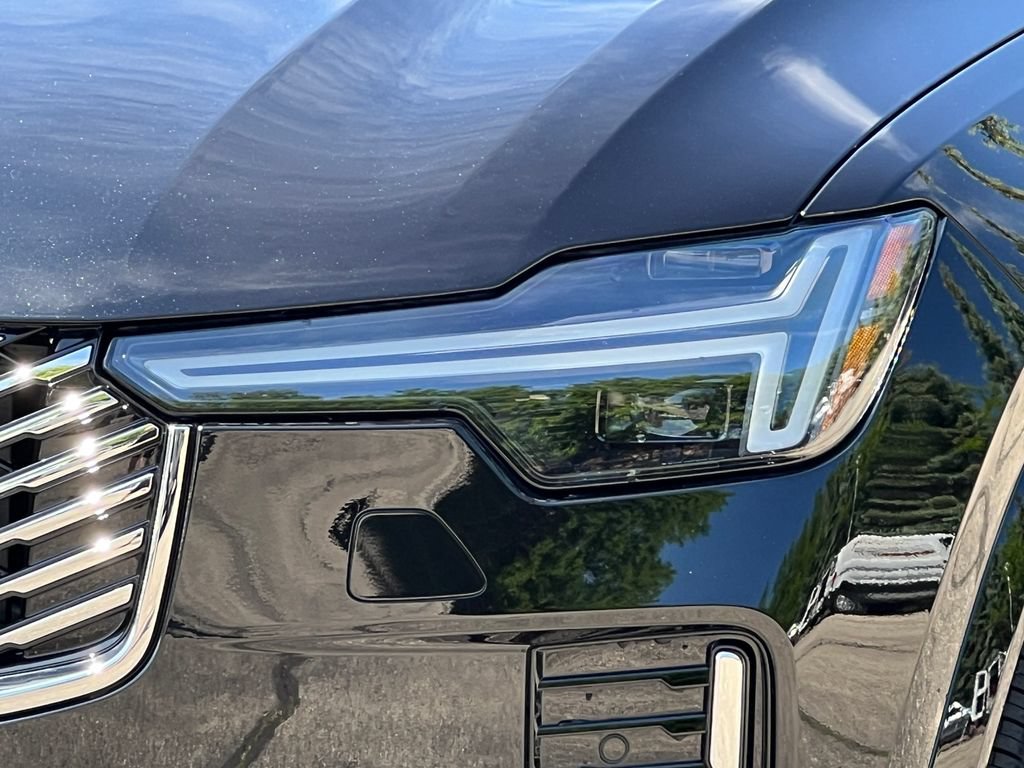 New 2026 Volvo XC90 B6 Plus w/ Protection Package Premier AWD/4WD image 9