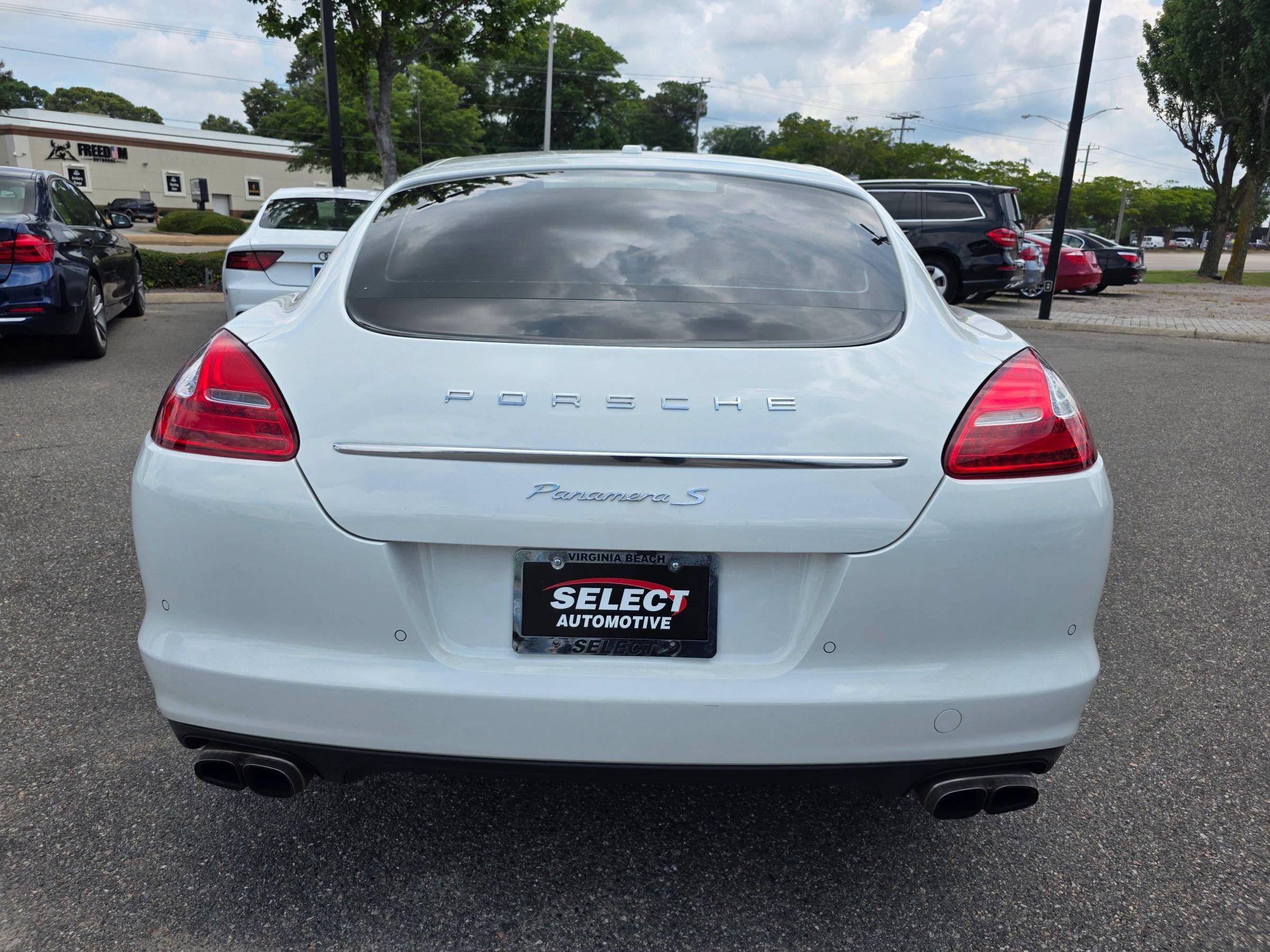 Used 2013 Porsche Panamera S RWD image 4