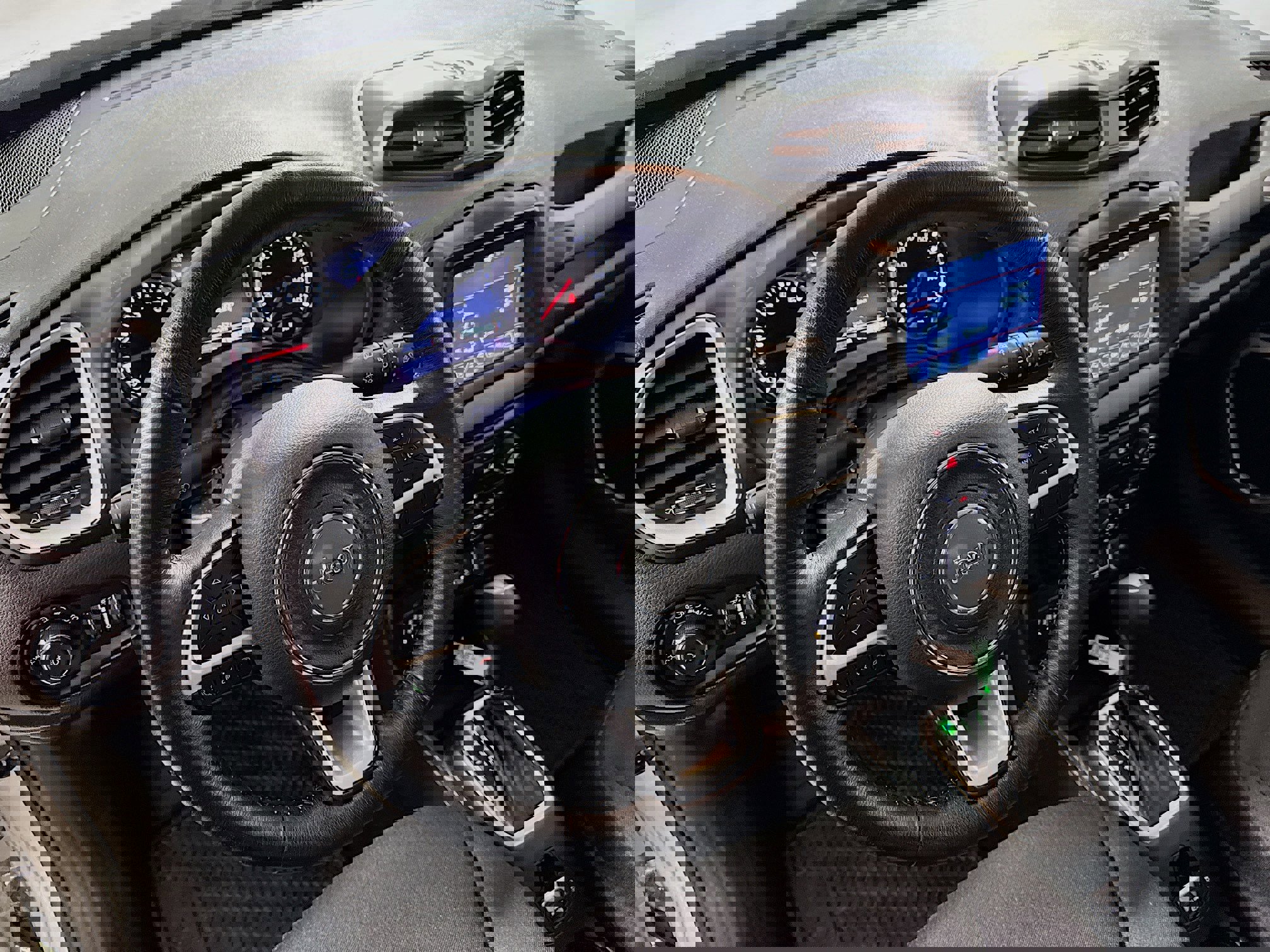 Used 2021 Jeep Renegade Latitude image 23