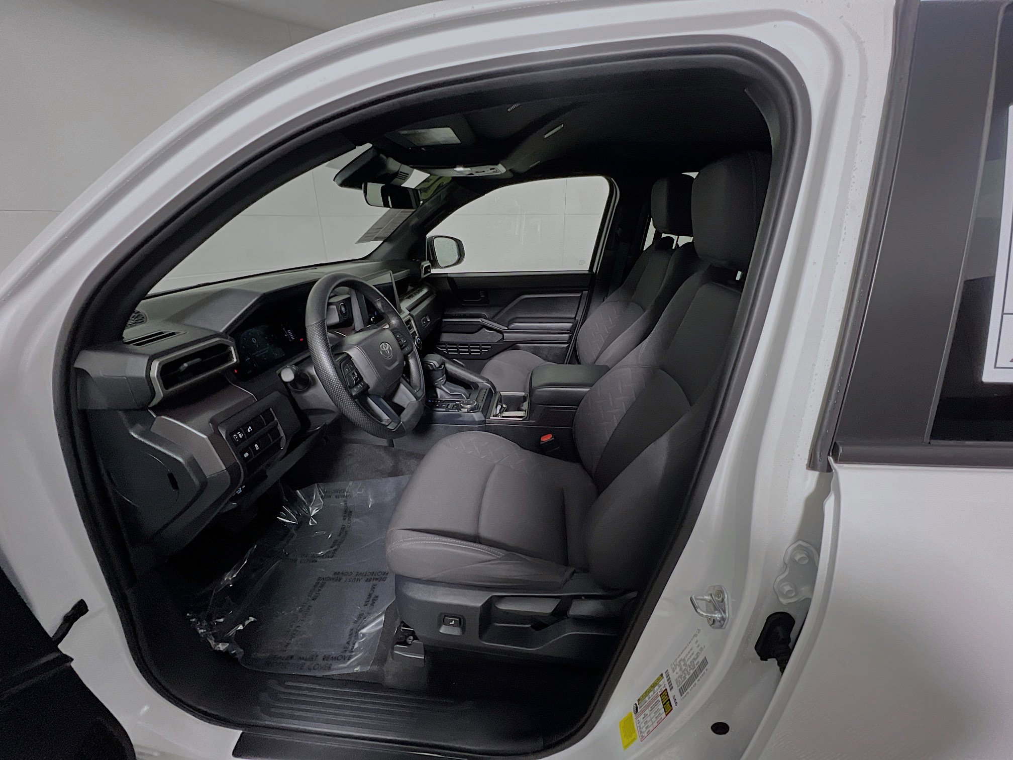 Used 2025 Toyota Tacoma SR5 image 15