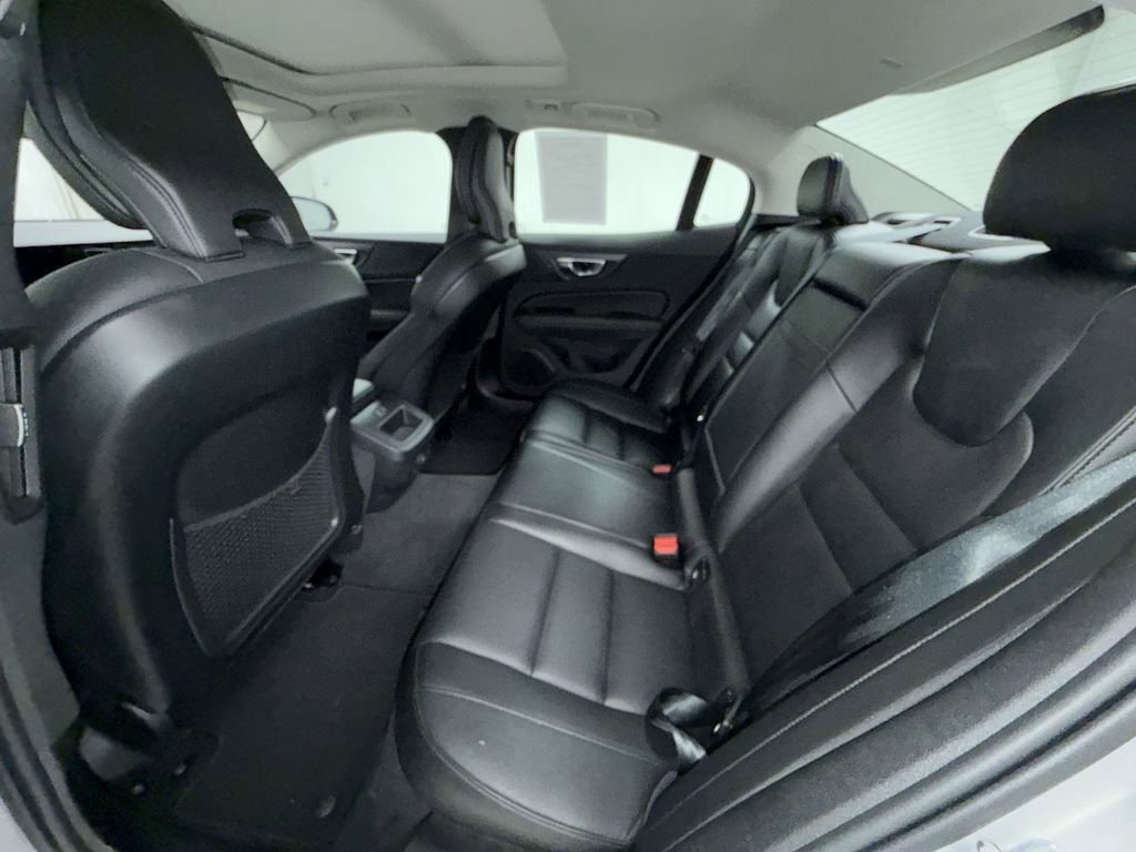 Used 2025 Volvo S60 B5 Core AWD/4WD image 5