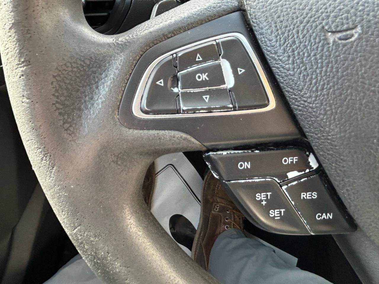 Used 2017 Ford Escape SE FWD image 18