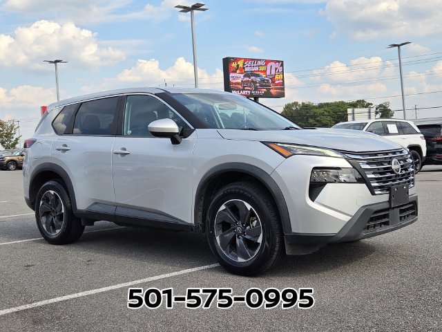 Used 2024 Nissan Rogue SV FWD image 5