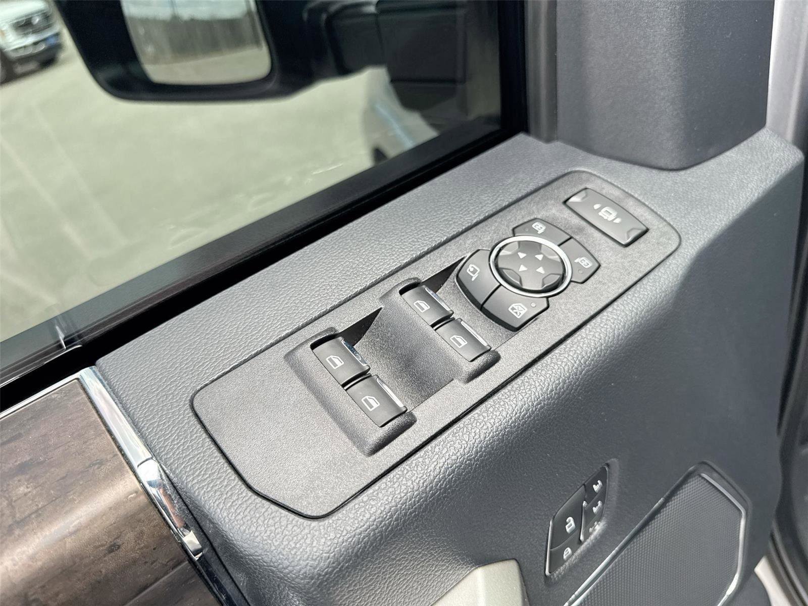 Used 2022 Ford F250 Lariat w/ Tremor Off-Road Package image 15