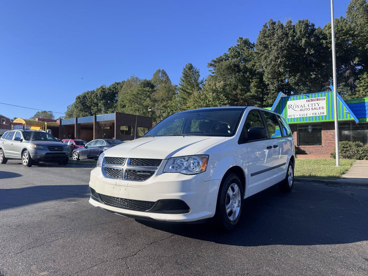 Used 2012 Dodge Grand Caravan American Value Package FWD image 1